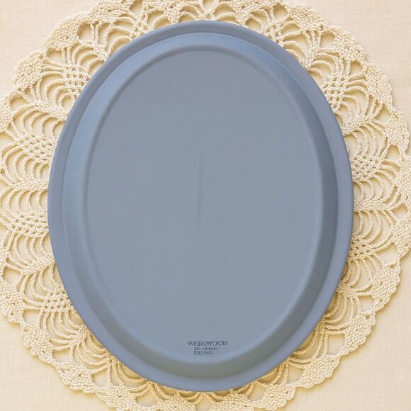 Pair of Wedgwood Jasperware Pieces — Oval Tray & Round Plate - Picture 2 of 3